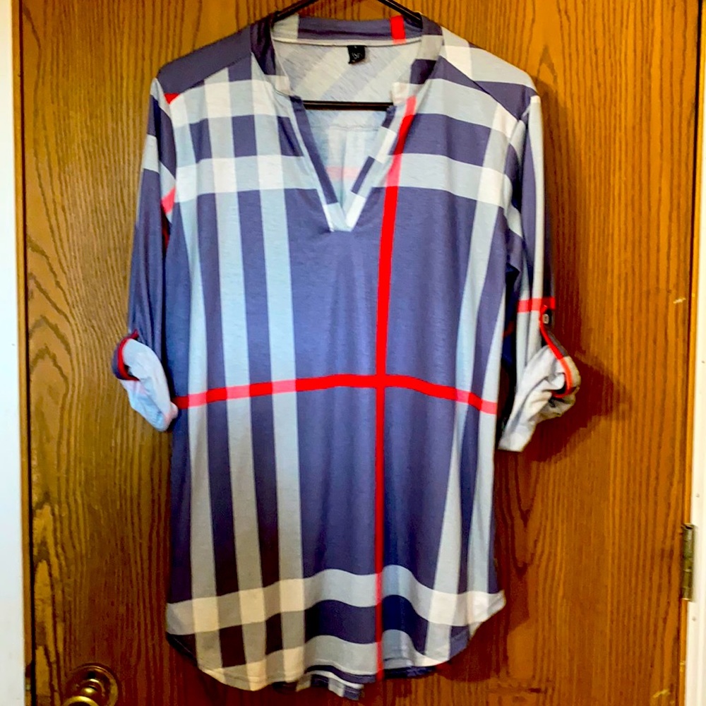 Sz large women’s shirt.
